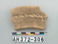 藏品(淺褐色夾砂陶口緣)的圖片